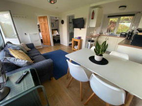 27 Sea Valley Chalet
